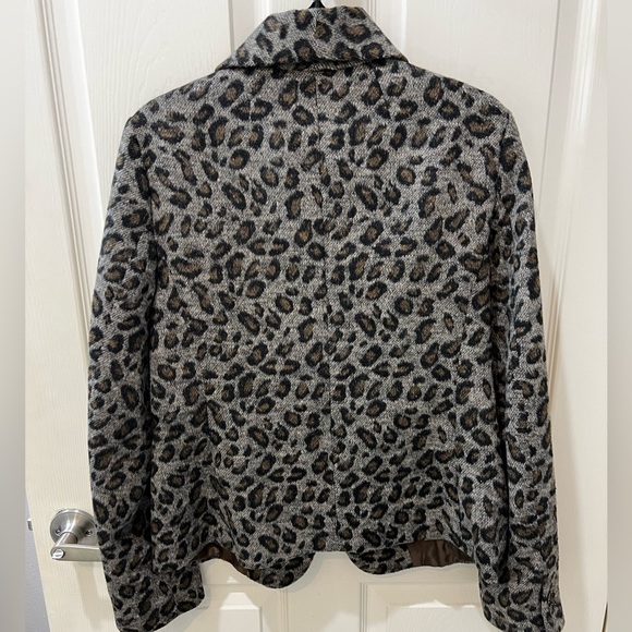LOFT leopard print blazer. Size M - Picture 3 of 3
